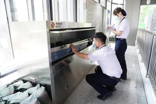 備戰(zhàn)大雨,北京多趟火車停運,部分公交調(diào)整 地鐵將發(fā)一次性雨衣