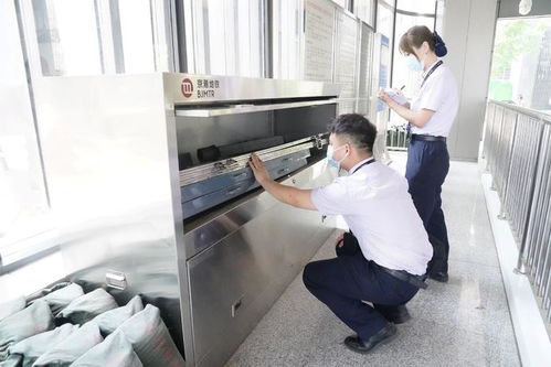 近6000人應急搶險隊組建完畢 24類共80萬件防汛物資準備就緒 京港地鐵多措并舉 全力保障乘客安全出行